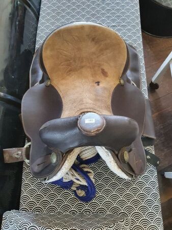Fully Mounted Synthetic Leather Western Saddle