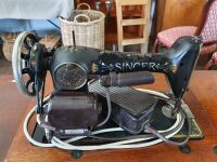 Singer sewing machine on stand - 4