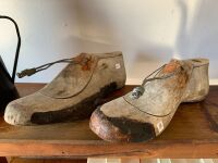 Pair of Vintage Cobbler's shoe stretchers - 2