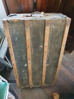 Vintage wooden trunk - 2
