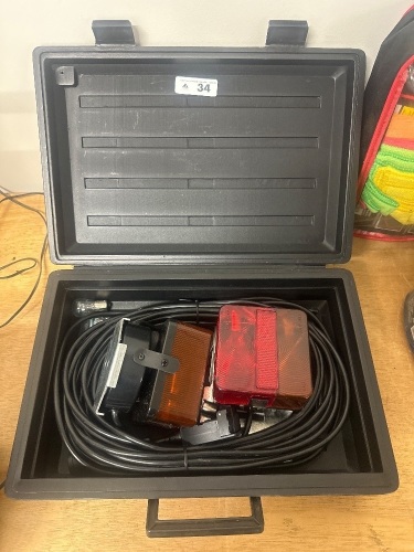 Magnetic tail light