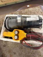 12V winch - as new - 2