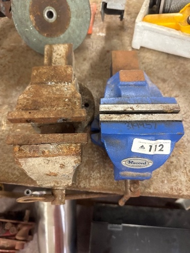 2x 4in bench vices