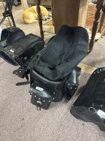 Leather motorcycle bag with liner - 2
