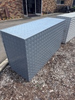Powder-coated aluminium tradies tool box - 1420 x 550 x 820mm - 3