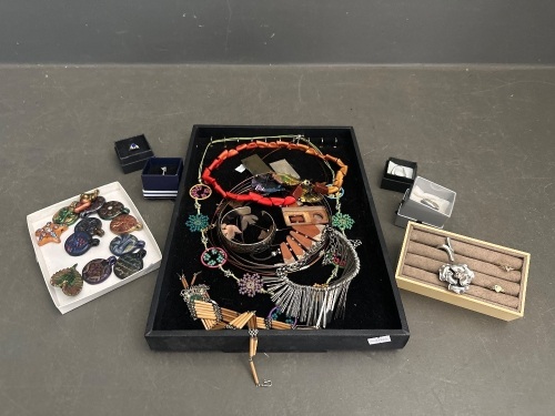 Large Assortment of Jewellery