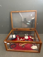 Large Assortment of Jewellery - 2