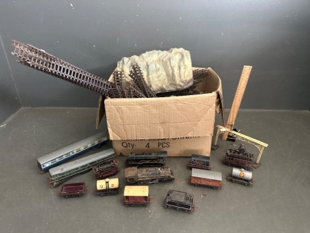 Large Lot of Triang Collectable Trains and Train Sets&nbsp;