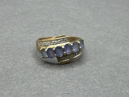 Amethyst with Crystal Surround Gold Ring