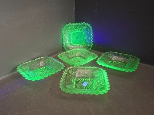 5x Uranium Glass Saucers