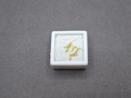 0.30 Carats Yellow DIAMOND Gemstones