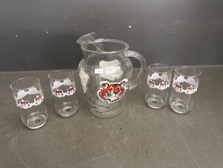 Vintage 1970s Esso Glass Pitcher with 4 Glasses - Put a tiger in your tank.