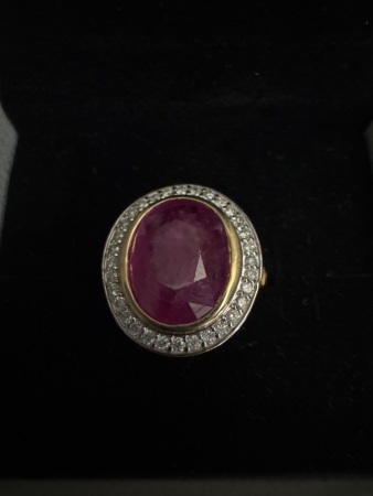 Beautiful 14ct Gold Dress Ring with Oval Shaped Ruby + 33 Claw Set Round Brilliant Cut Diamonds