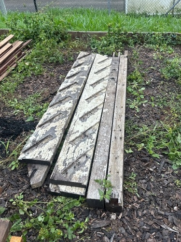 2 Pair Hardwood Stringers & Posts