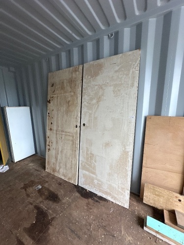 2x Skinned Doors app 820 x 2040
