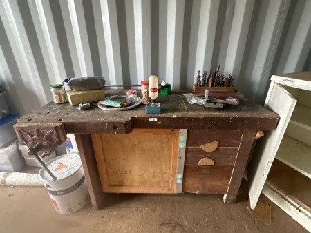 Timber Woodworking Bench with Vice app 1600 x 440