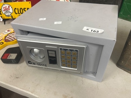 Sandleford Electronic Safe