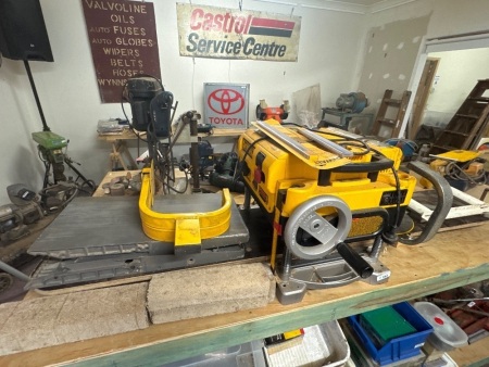 Dewalt Thickness Planer model DW735-XE 330mm Blade with Parts