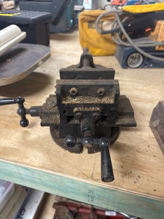 2 Way Adjustable Engineers Vice