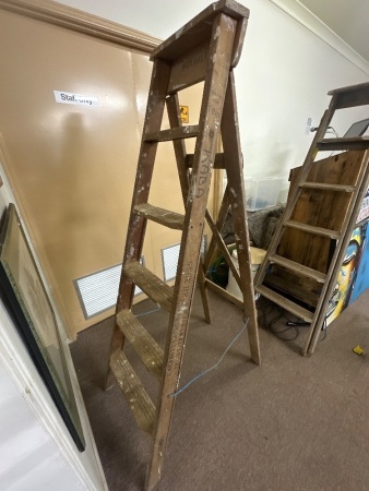 Wooden Step Ladder