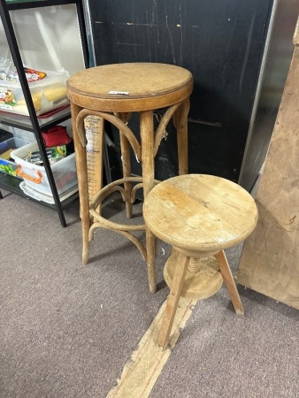 Wooden Stools - 1 Spiral Adjustable