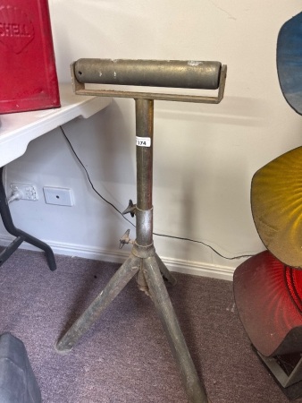Free Standing Roller