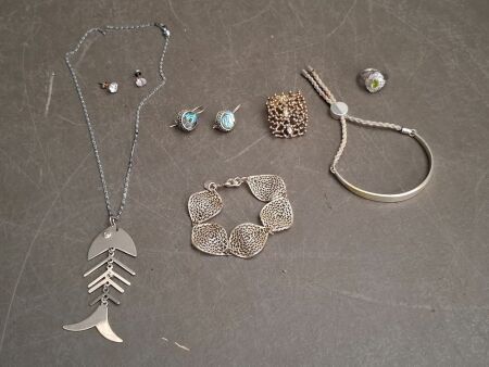 Mixed Lot of Silver Jewellery&nbsp;