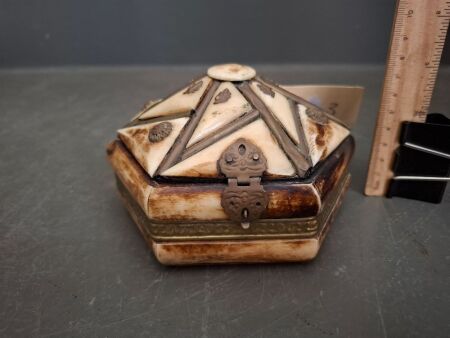 Vintage Moroccan Camel Bone Jewellery Box