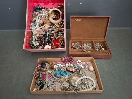 Collection of Mixed Fashion Jewellery