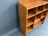 Beautifully Grained Set of Antique Silky Oak Pigeon Holes with Lockable Compartment - 2