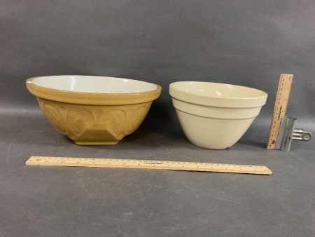 2 Vintage Mixing Bowls - 1 As Is