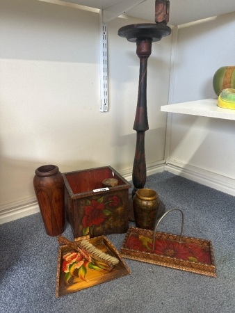 Large Lot of Vintage Poker Wood Decorator Items