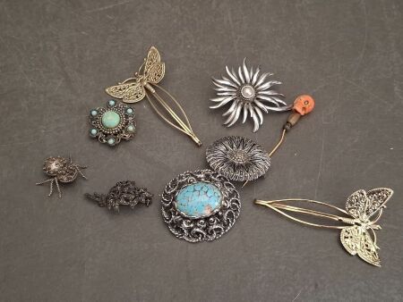 Lot of Vintage Brooches