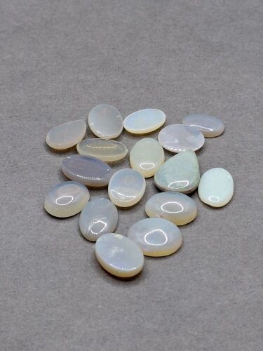 40 Carats Opal Solids Gemstones