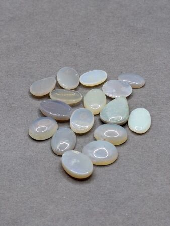 40 Carats Opal Solids Gemstones
