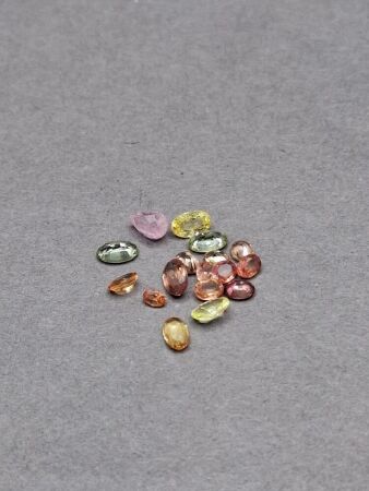 3.5 Carats Mixed Coloured Sapphire Gemstones