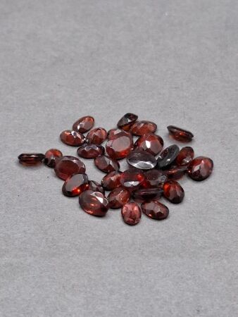 20 Carats of Garnet Gemstones