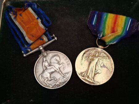 2x British World War 1 War Medals