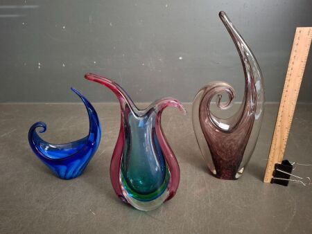 3x Assorted Art Glass Curled Top Vases