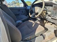 White 1991 Toyota 4runner RV6 3.0 V6 Station Wagon - Odometer indicating&nbsp; 281317km - VIN JT711VND007002917 - Engine 3VZ0383993 - New Starter Motor and Power Steering Pump - brakes need work - holds rust advise inspection - significant rust in drivers side - 16