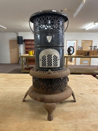 Vintage Valor Kerosene Heater