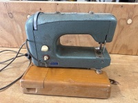 Cast Alloy -Neckermann- Sewing Machine - 4