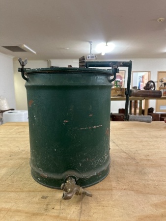 TURBINET No.3 Metal Butter Churn with Cast Iron Lid - missing top cog