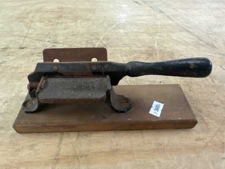 McMillan Tabacco Cutter