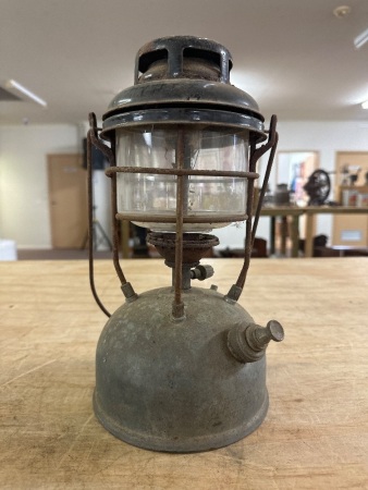 Vintage TILLEY Kerosene Pressure Lamp