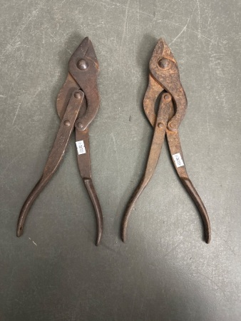 2x Vintage British Military Wire Cutters