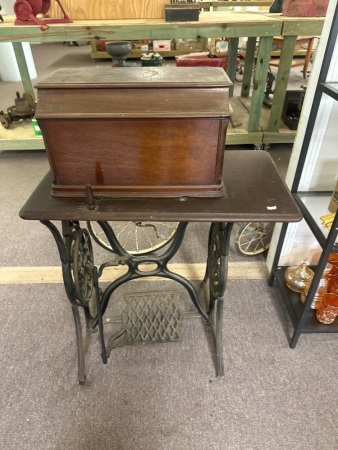 Singer Standing Sewing Machine with Case