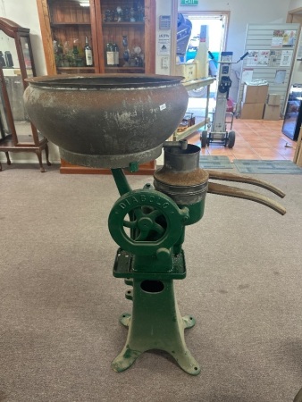 Floor Standing DIABOLO (Sweden) Cream Seperator - Cast Iron Base