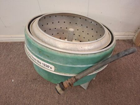 Vintage Rins-An-Dry Machine - C 1930