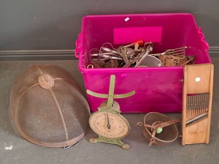 Misc. Collection of Vintage Kitchen Utensils